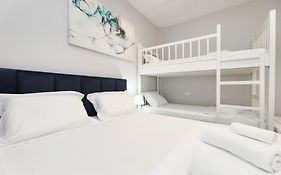 Vila Feliz - Premium Rooms With Free Private Parking